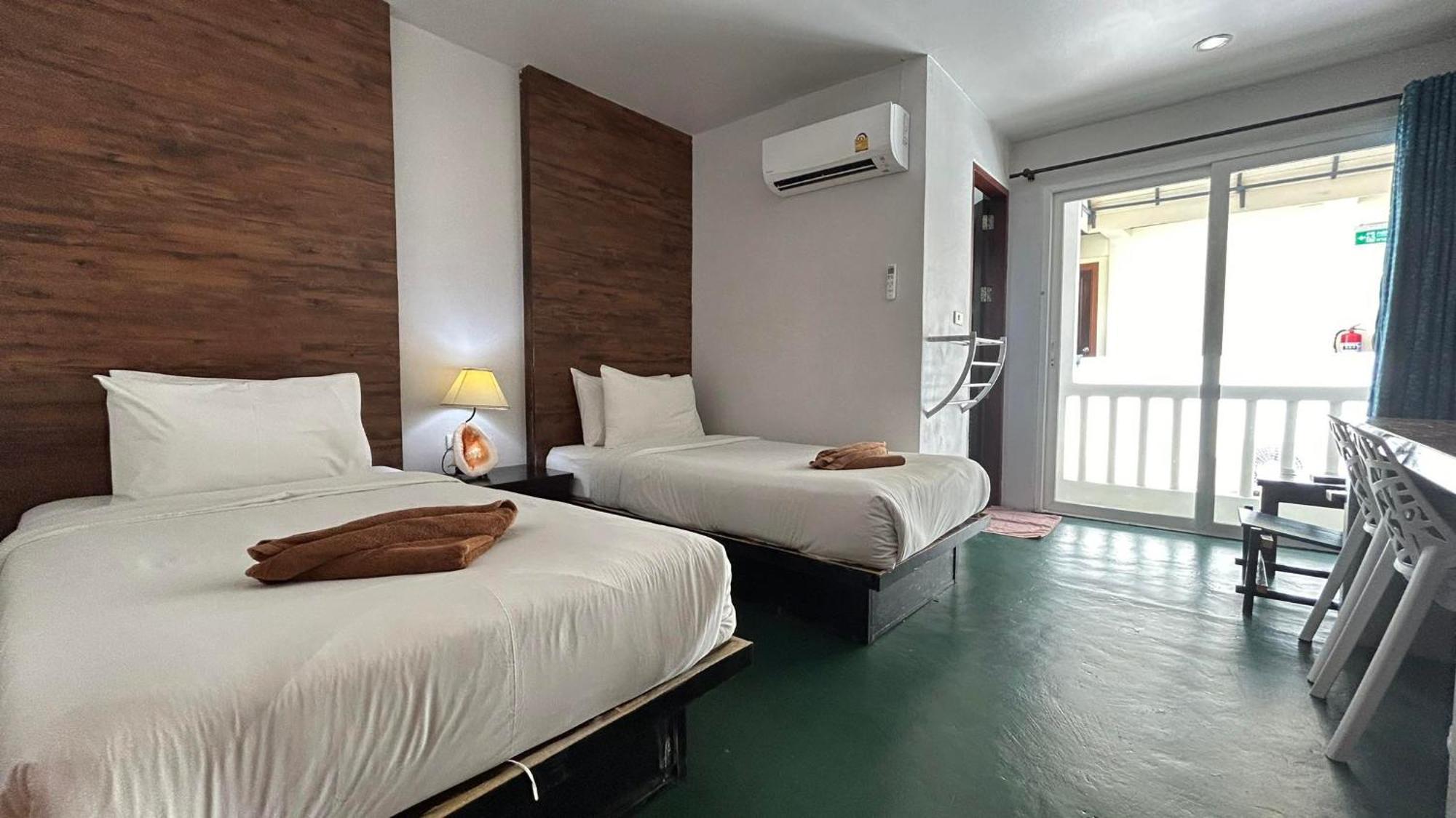 พีพี อินซูล่า Hotel เกาะพีพี ภายนอก รูปภาพ