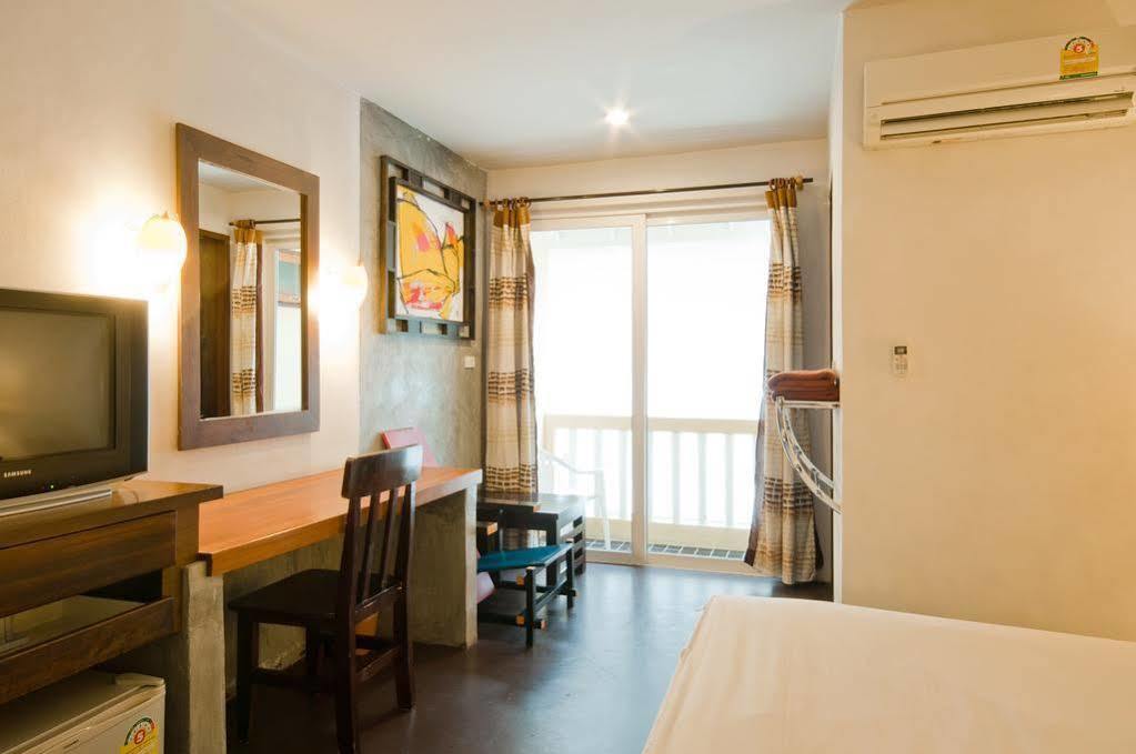 พีพี อินซูล่า Hotel เกาะพีพี ภายนอก รูปภาพ